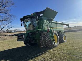 2017 John Deere S690