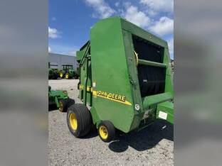 2000 John Deere 567