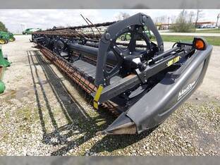 2018 MacDon Industries FD75S