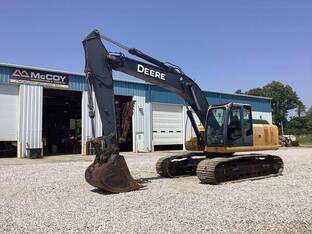 2011 John Deere 200D LC