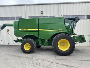 2023 John Deere S780