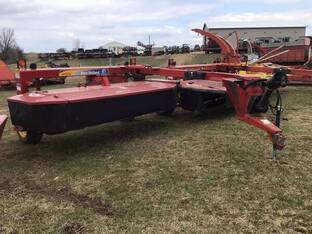 2015 New Holland H7230