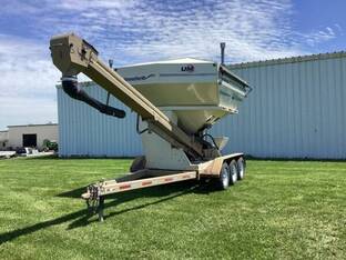 2013 Unverferth 3750