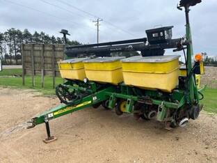 2009 John Deere 1750
