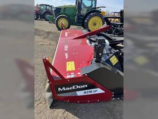 2020 MacDon Industries R216