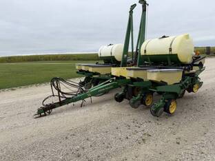 1994 John Deere 7200