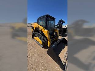 2025 Gehl VT210