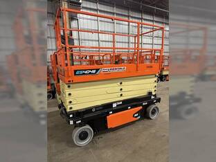 2025 JLG ES4046