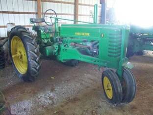 John Deere B