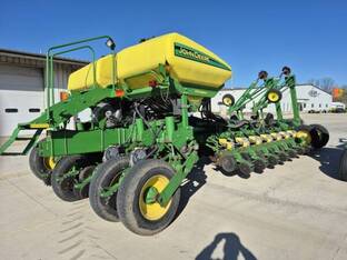 2005 John Deere 1770NT CCS