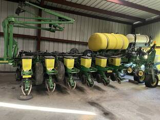 2010 John Deere 1770NT