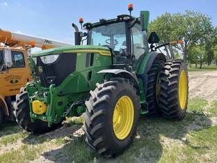 2024 John Deere 6R 215