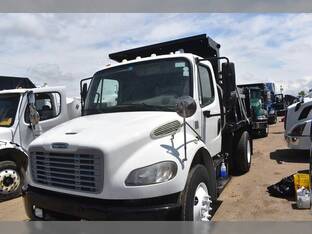 2013 Freightliner BUSINESS CLASS M2 106