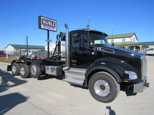 2025 Kenworth T880