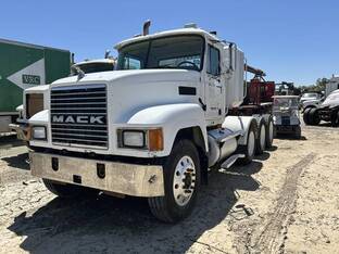 2003 Mack CH613