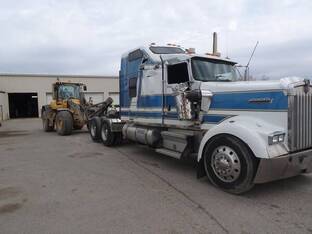 2005 Kenworth W900