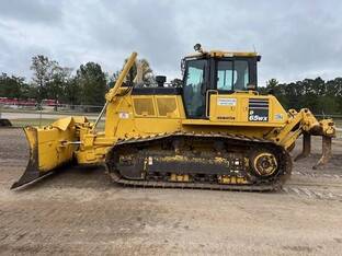 2019 Komatsu D65WX-18