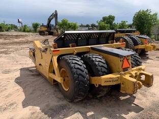 2016 John Deere 2010DE