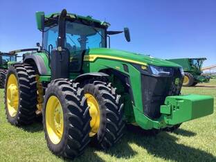 2024 John Deere 8R 340