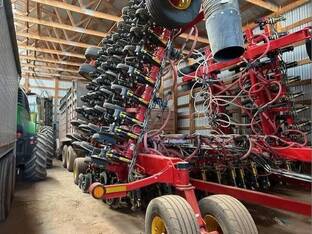 2025 Bourgault Industries Ltd. 3820-40
