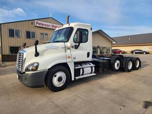 2017 Freightliner CASCADIA 125