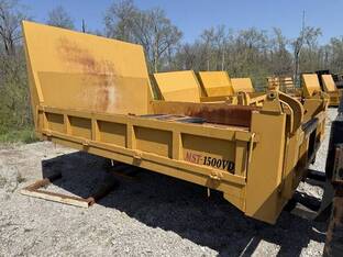 2014 Morooka MST 1500VD DUMB BED