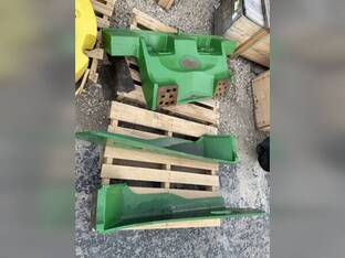 2023 John Deere BXX10681