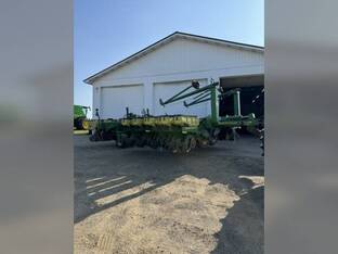 2000 John Deere 1780