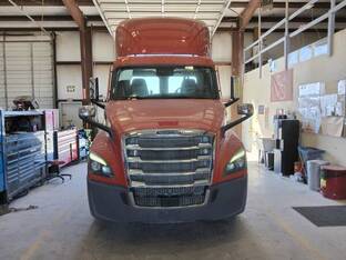 2021 Freightliner CASCADIA 126
