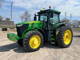 2017 John Deere 7250R