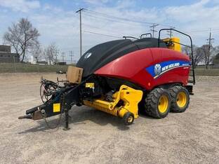 2015 New Holland BIG BALER 330P