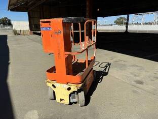 2012 JLG 1230ES