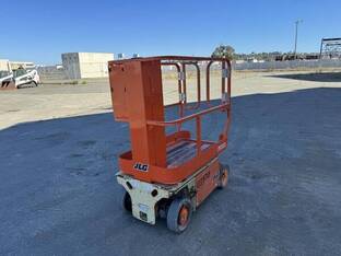 2011 JLG 1230ES