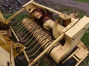 1994 New Holland 900