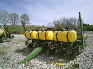 85 John Deere 7000