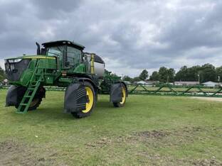 2021 John Deere R4044