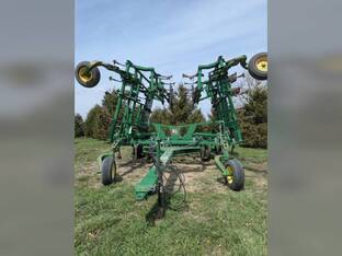 2007 John Deere 2210
