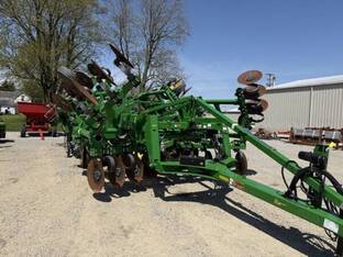 2023 John Deere 2730