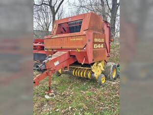 New Holland 644
