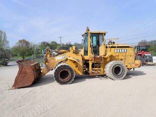 2001 John Deere 744H