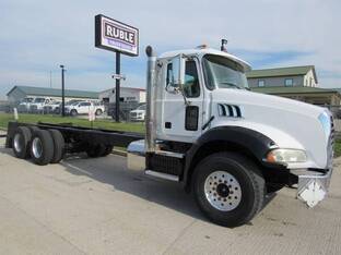 2012 Mack GU813
