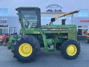John Deere 5830