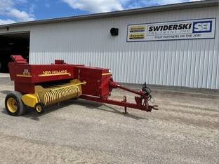 1989 New Holland 570