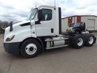 2020 Freightliner CASCADIA 116