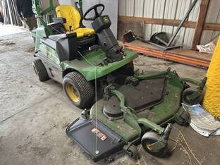2017 John Deere 1570