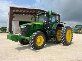 2022 John Deere 7R 210