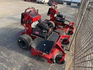 2025 Toro GRANDSTAND 52