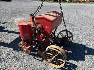 Massey-Ferguson 2 ROW
