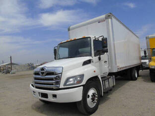 2021 Hino 268A   26' VAN