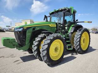 2023 John Deere 8R 370